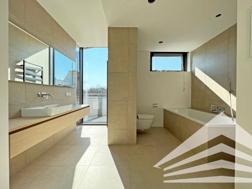 Пентхаус в историческом доме на Brucknerstrasse в Линце, Австрия