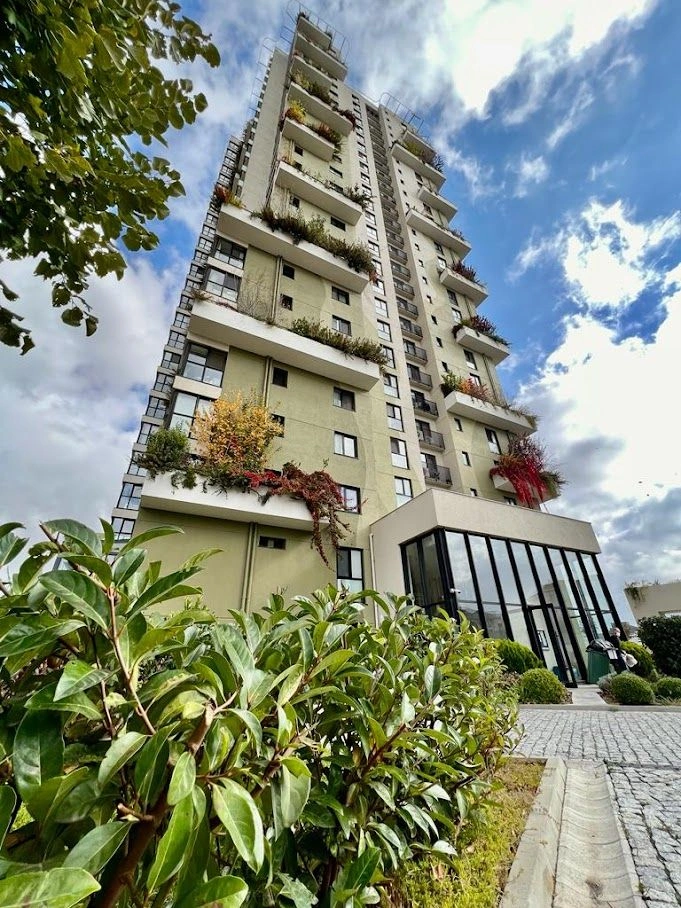 Apartment with panoramic forest view