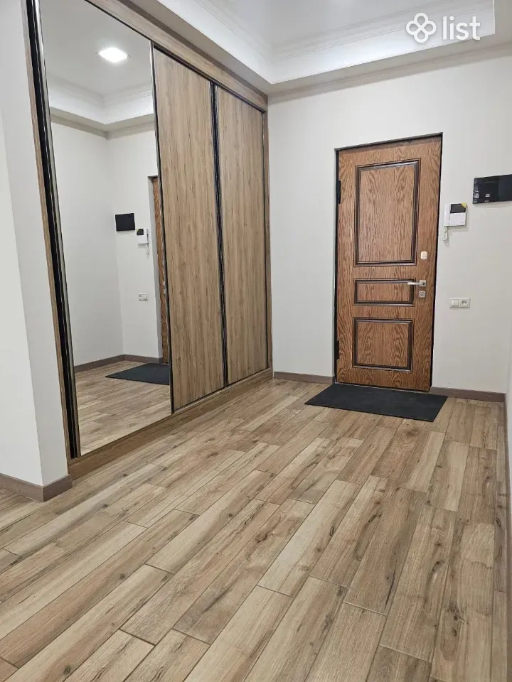 Меблированная квартира 1+1, 70 м², Ереван, Армения