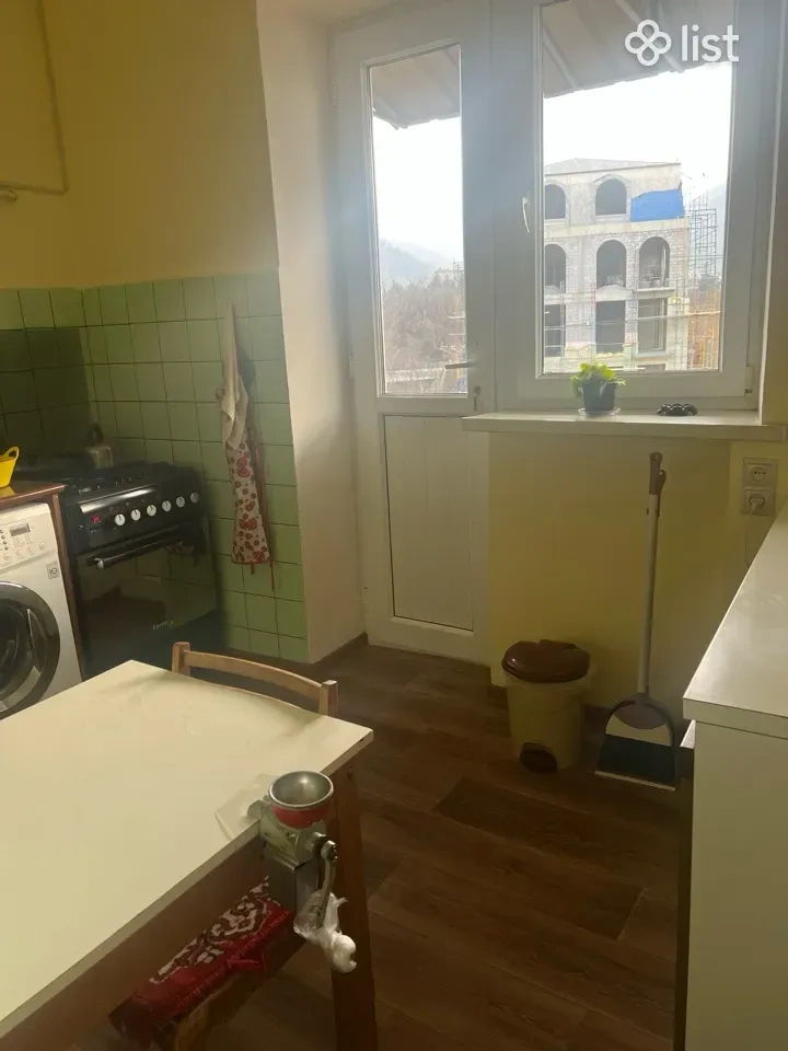 Солнечная квартира 3+1 в Ванадзоре, Армения