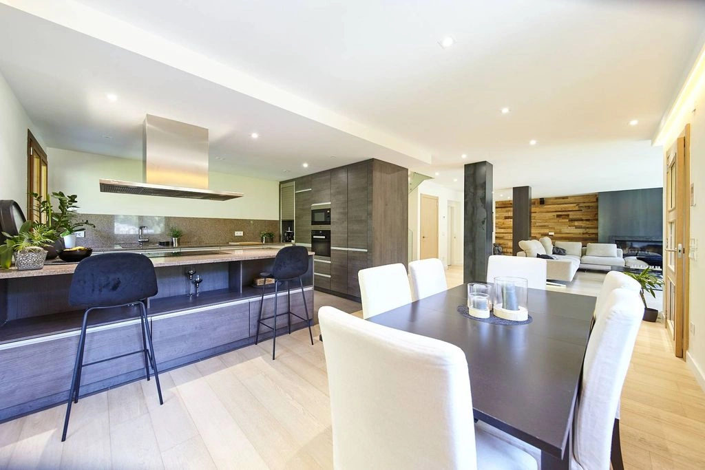 Просторный дом 449 m2 в Пале, Андорра