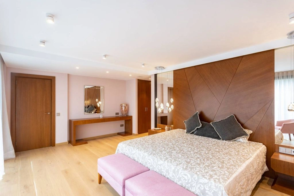 Меблированная квартира 295 м² в Sant Pere del Tarter, Андорра