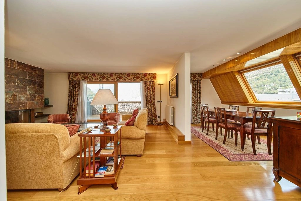 Меблированный пентхаус 252 м² в Эскальдес-Энгордань, Андорра