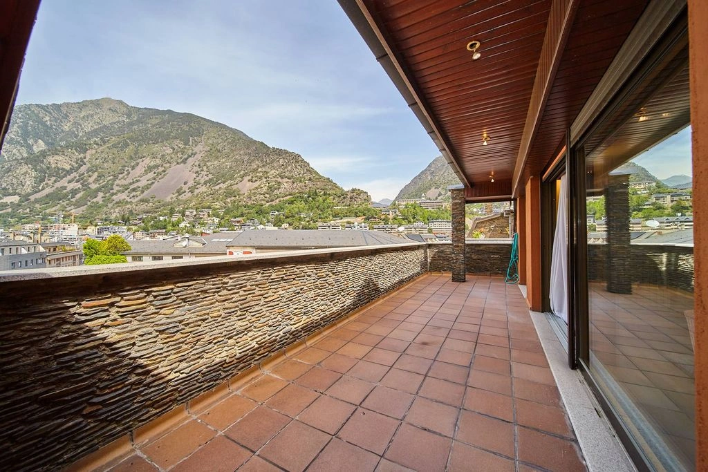 Меблированный пентхаус 252 м² в Эскальдес-Энгордань, Андорра