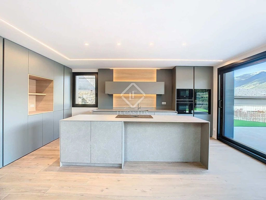 Spacious villa 498 m2 in La Massana, Andorra