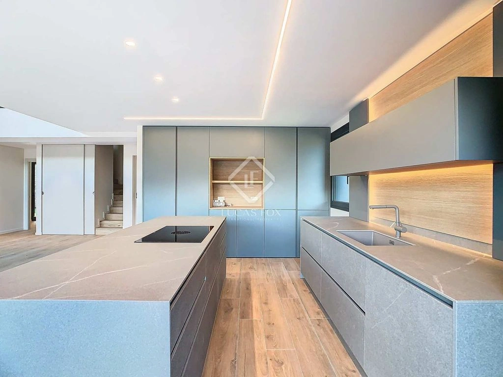 Spacious villa 498 m2 in La Massana, Andorra