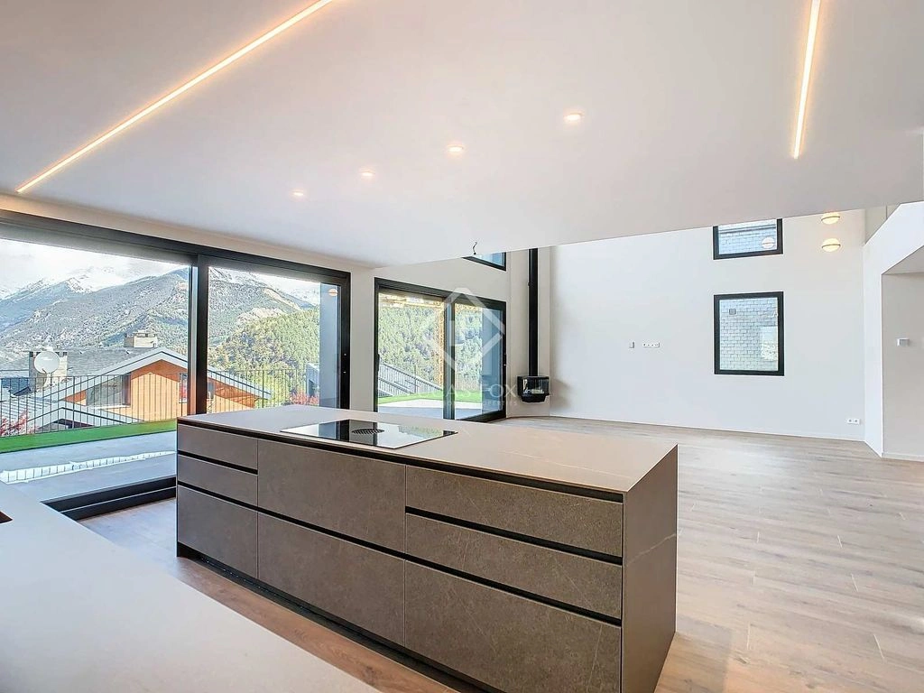 Spacious villa 498 m2 in La Massana, Andorra