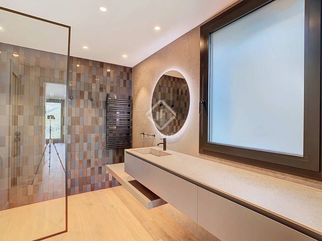 Spacious villa 498 m2 in La Massana, Andorra
