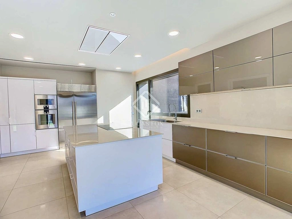 Просторная вилла 247 m2 в Эскальдес-Энгордани, Андорра