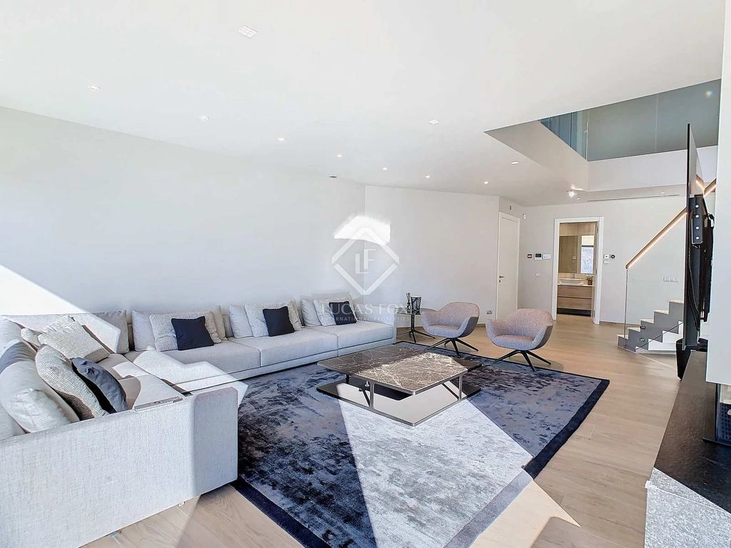 Просторная вилла 247 m2 в Эскальдес-Энгордани, Андорра