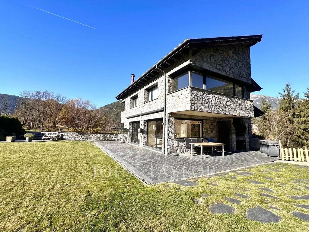 Уютный дом 4+1 в Ордино, Андорра