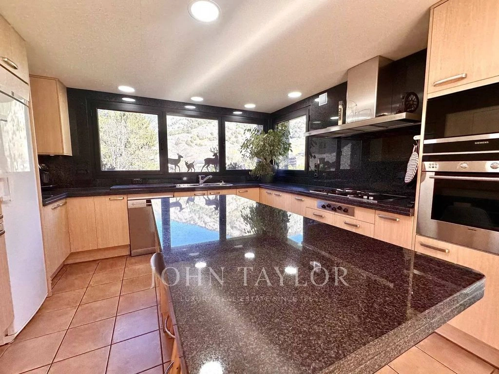 Уютный дом 4+1 в Ордино, Андорра