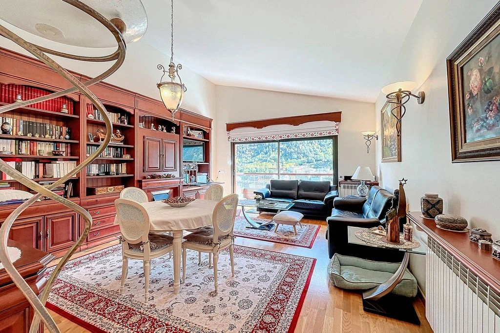 Просторный пентхаус 160 м² в Энкампе, Андорра