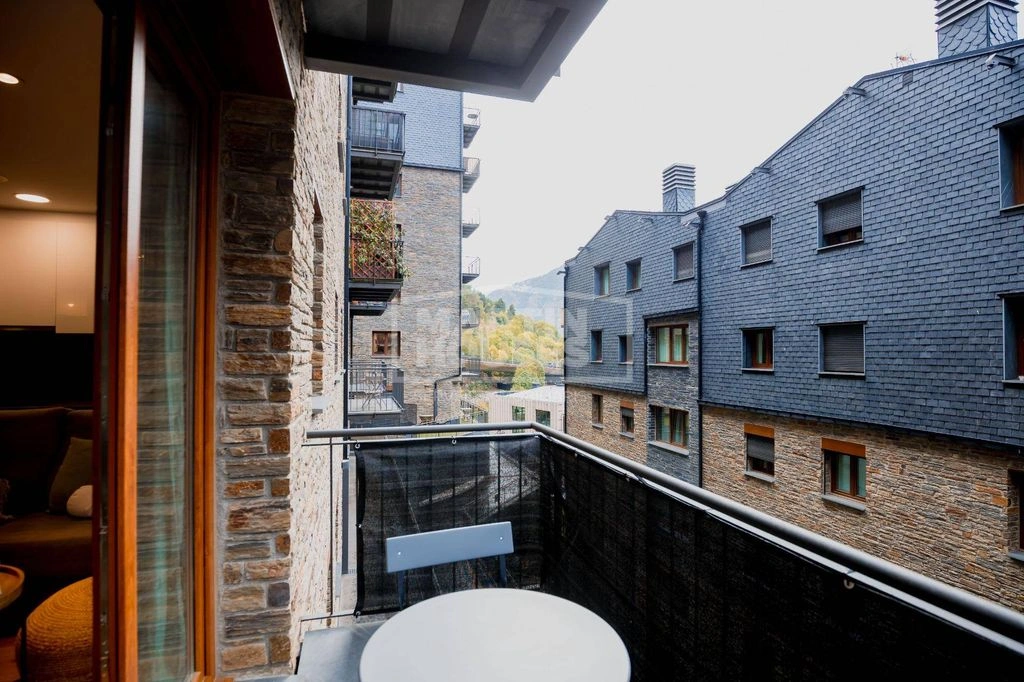 Светлая 2‑комнатная квартира в Энкампе, Андорра