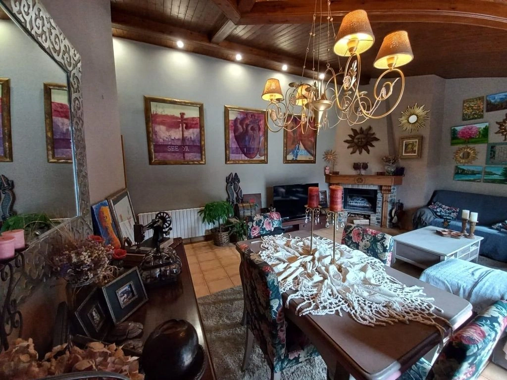 Престижный пентхаус с тремя спальнями в Энкамп, Андорра