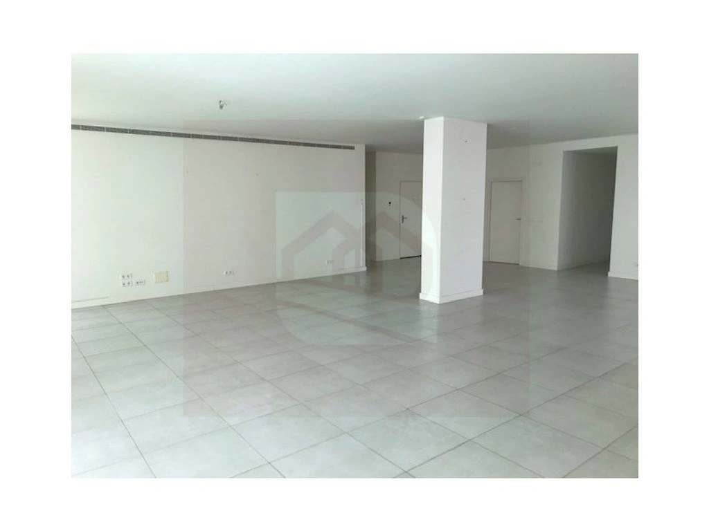 Квартира 396 m² в Луанде, Ангола