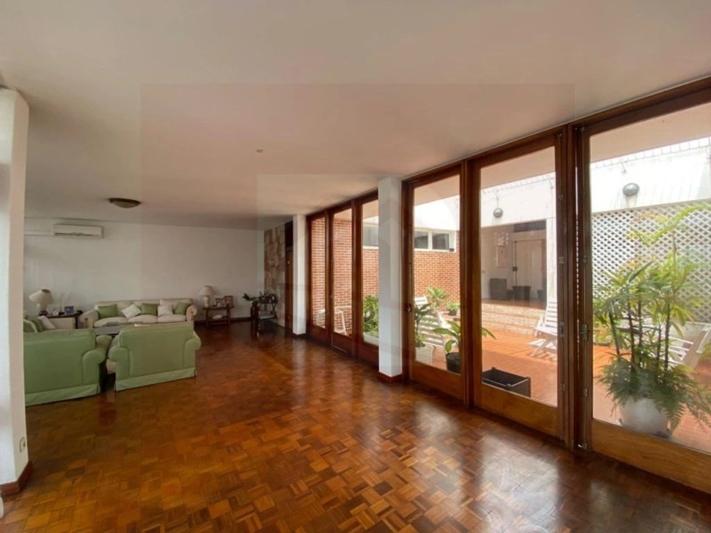 Уютный дом 4+1 в Луанде, Ангола