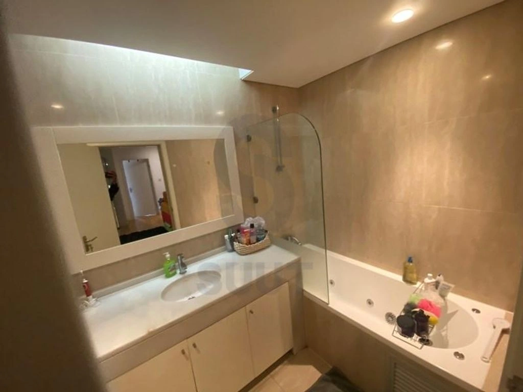 Просторная квартира 3+1 в Луанде, Ангола