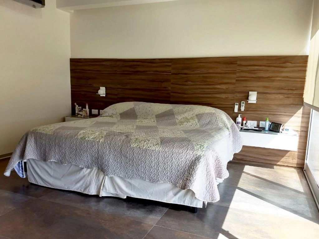 Обновлённый дом 4+1 в Росарио, Аргентина