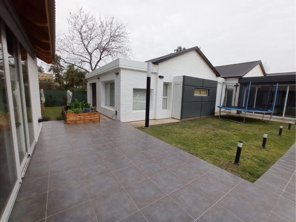 Роскошный дом 370 m² в Росарио, Аргентина