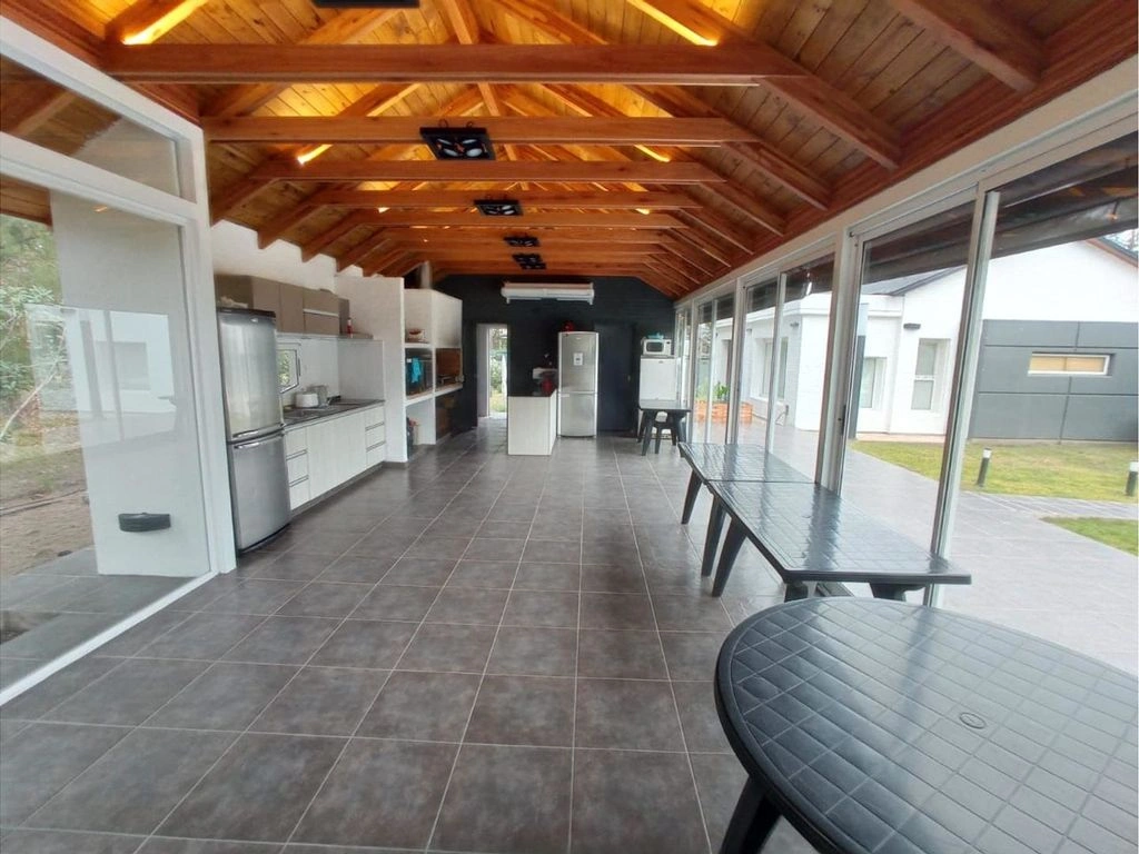 Роскошный дом 370 m² в Росарио, Аргентина