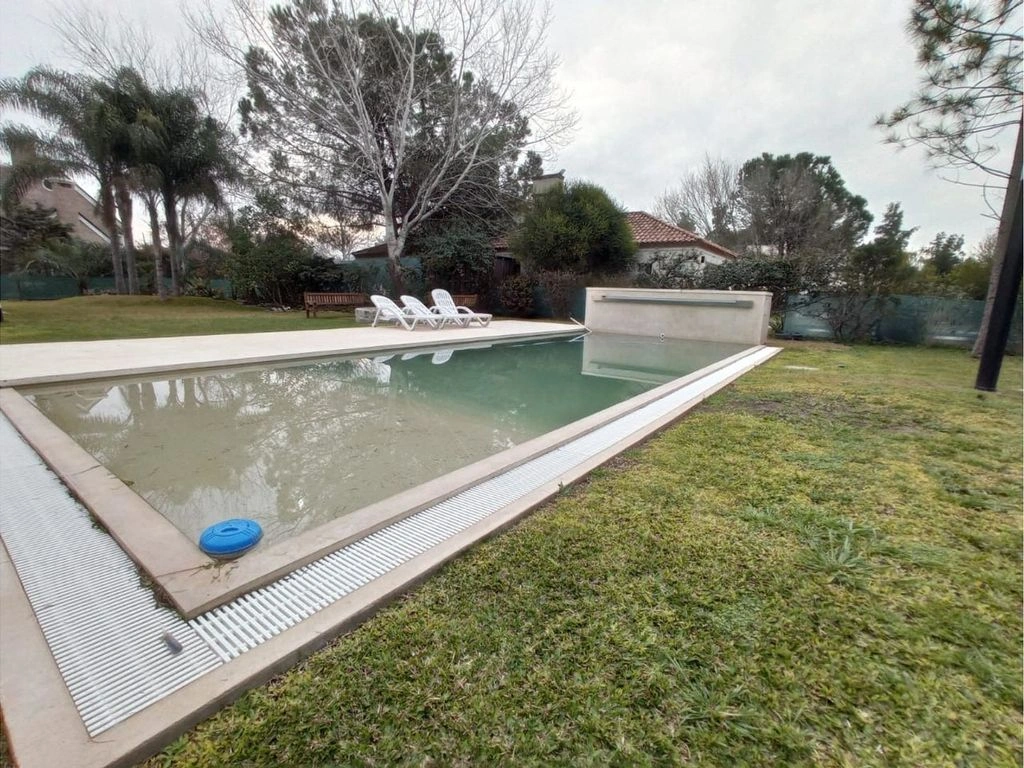 Роскошный дом 370 m² в Росарио, Аргентина