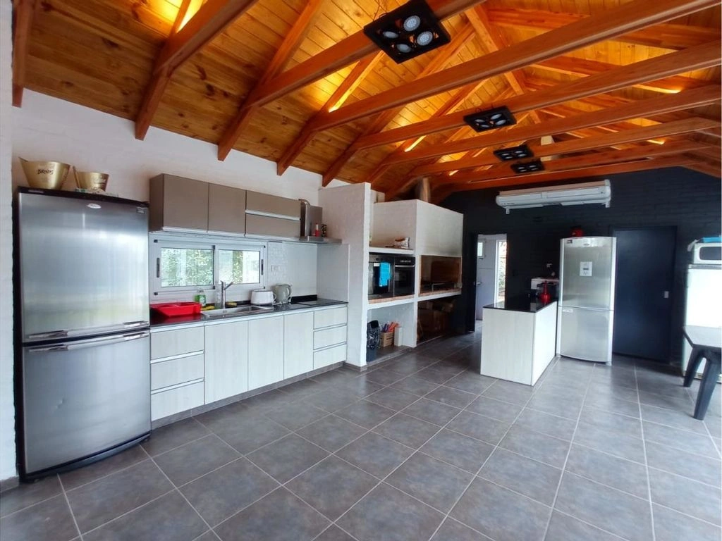 Роскошный дом 370 m² в Росарио, Аргентина