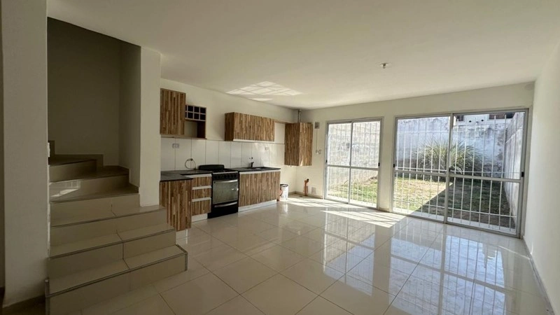 Обновлённый дуплекс 2+1 в Кордове, Аргентина