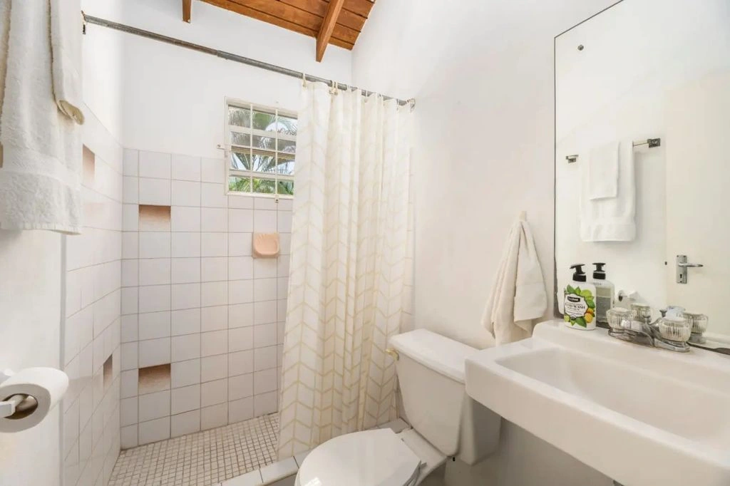 Дом с видом на море в Спейтстауне, Барбадос (#OBb 20-09)