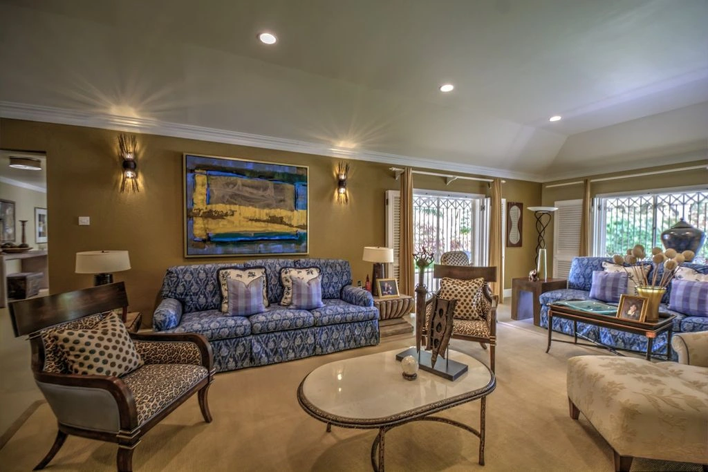 Просторный дом с бассейном в Хоултауне, Барбадос (#OBb 20-30)