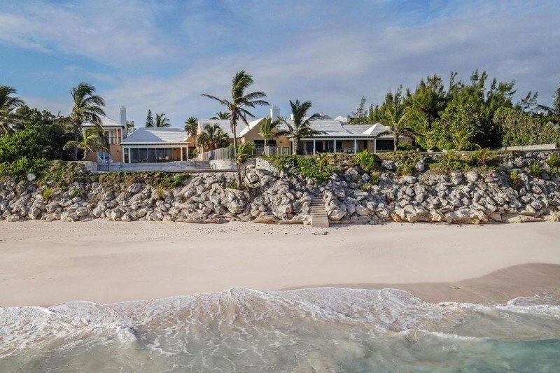 Спокойный дом 4+1 в Гамильтоне (Бермуды)