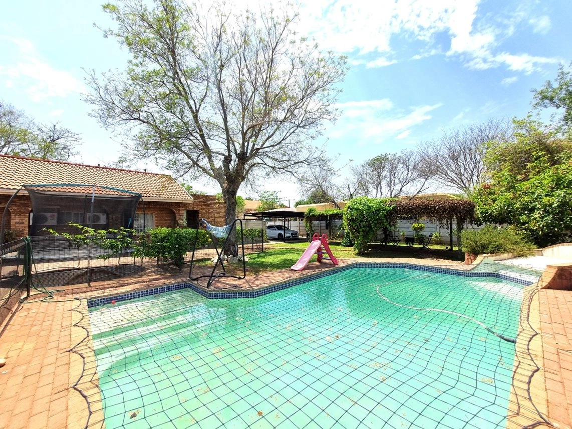 Просторный дом 290 m² в Габороне, Ботсвана