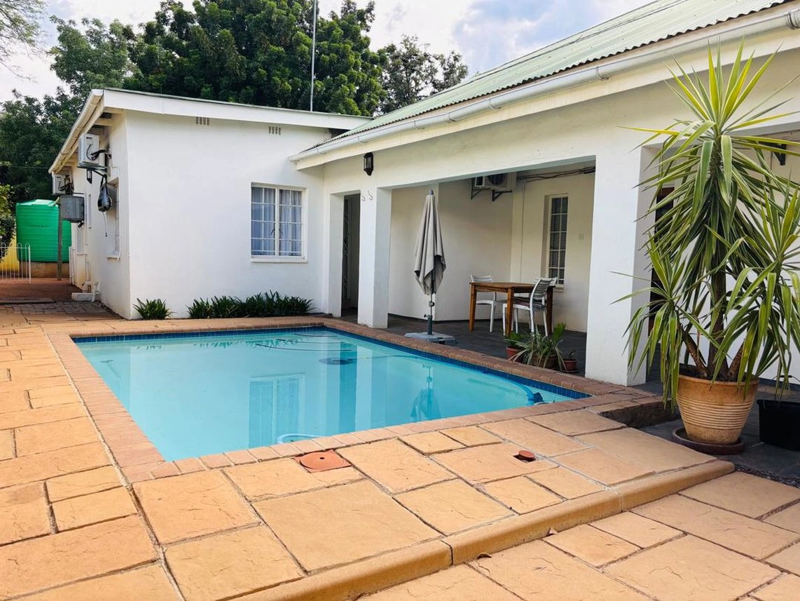 Просторный дом 4+1 в Габороне, Ботсвана