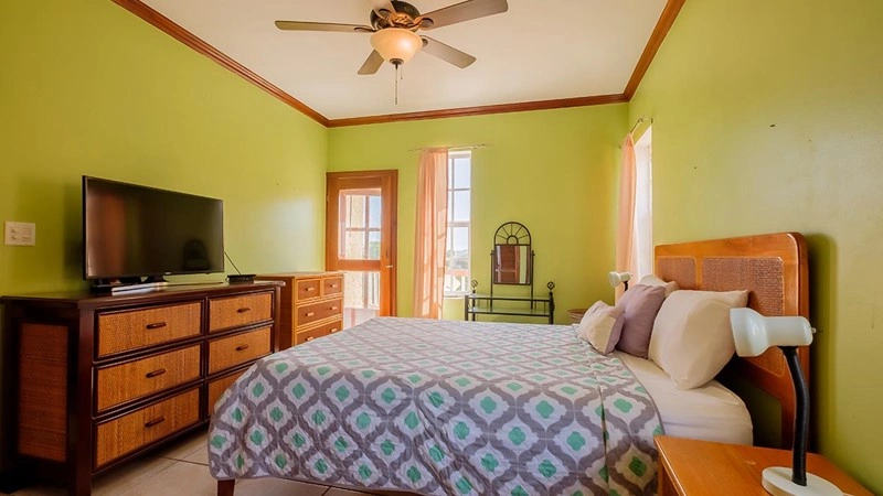 Квартира 3+1 после ремонта в Сан‑Педро, Белиз