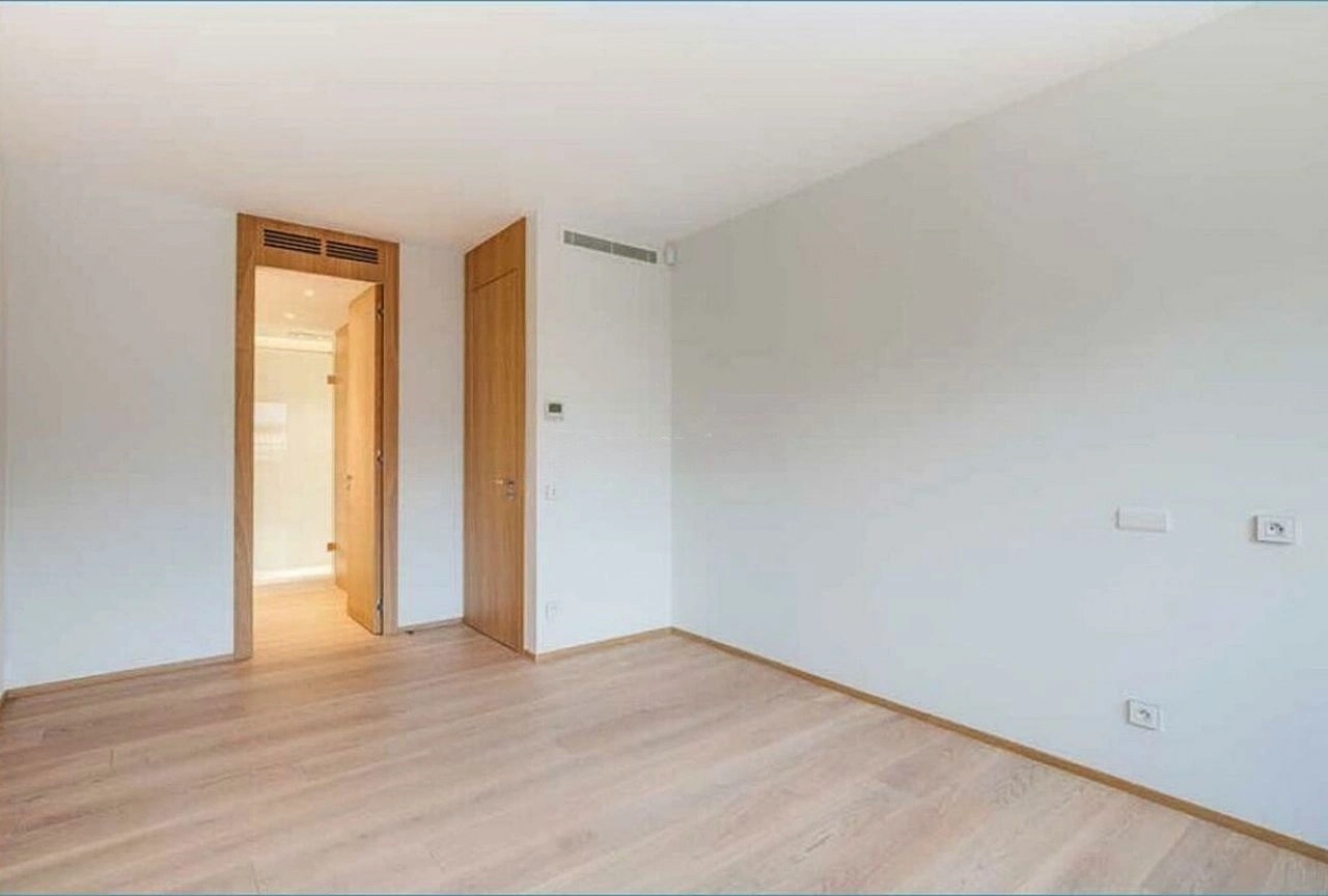 Apartment 3+1 on Larvotto beach