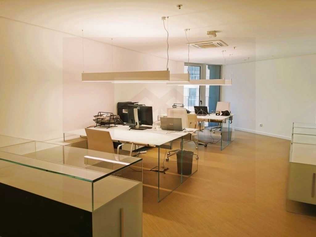 Современное рабочее пространство в Луанде, Ангола