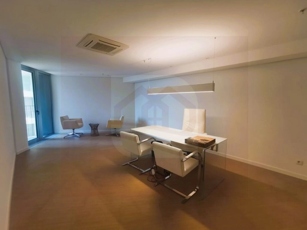 Современное рабочее пространство в Луанде, Ангола