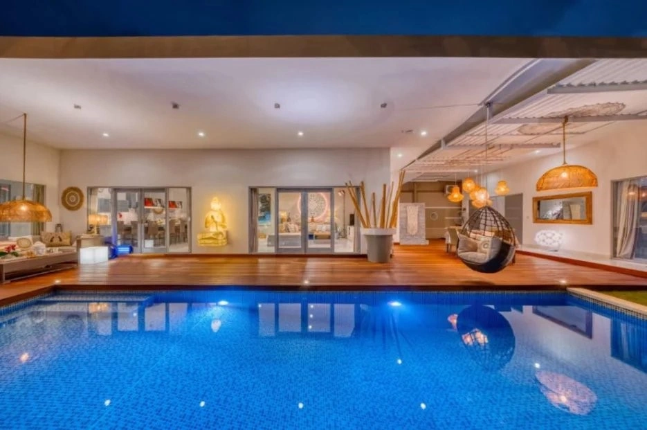 Отель площадью 1233 м² в Семиньяке, Бали