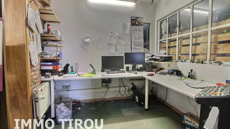 Торговое помещение 475 m² в Шарлеруа, Бельгия