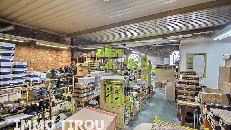 Торговое помещение 475 m² в Шарлеруа, Бельгия