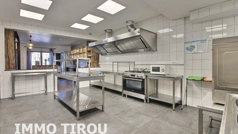 Торговое помещение 120 m² в Шарлеруа, Бельгия