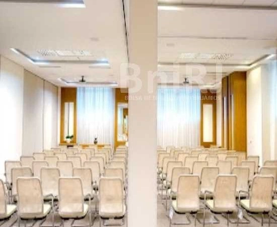 Современное торговое помещение 30 м² в Рио‑де‑Жанейро, Бразилия