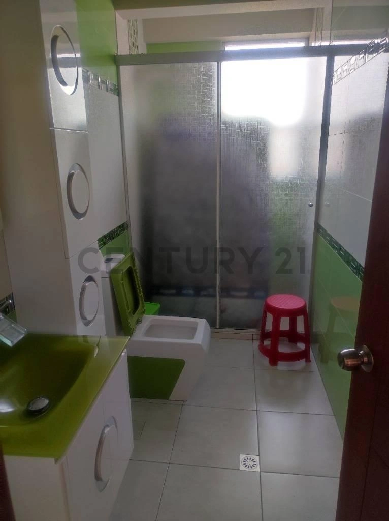 Современные коммерческие помещения 1270 m2 в Эль-Альто, Боливия