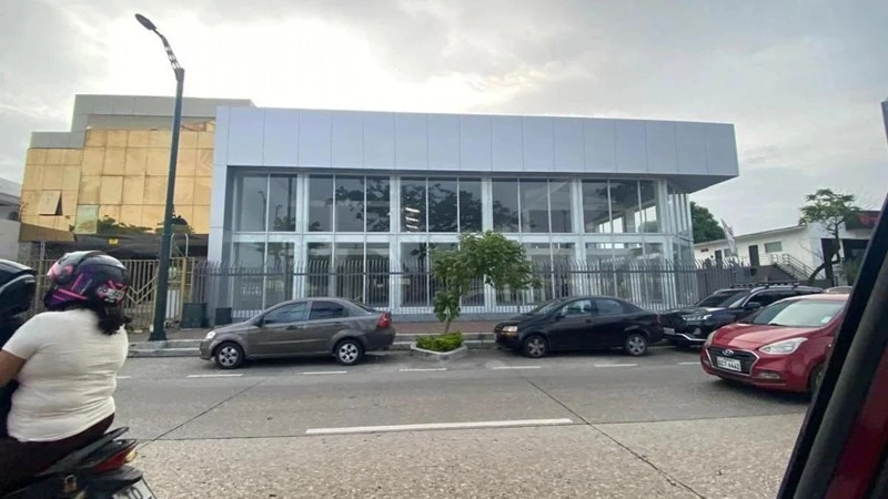 Отремонтированное коммерческое помещение 2200 m2 в Гуаякиле, Эквадор
