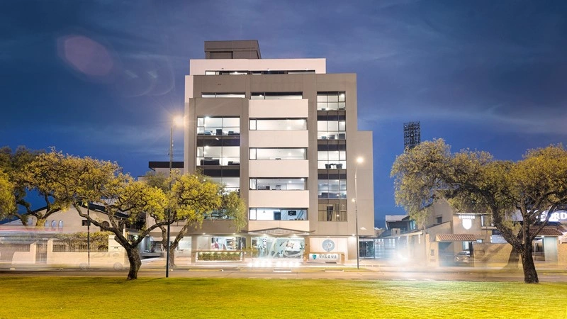 Премиальный отель 1709 m2 в Куэнке, Эквадор