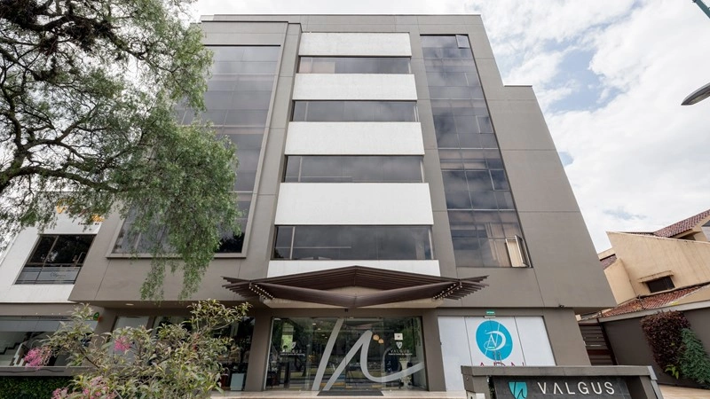 Премиальный отель 1709 m2 в Куэнке, Эквадор