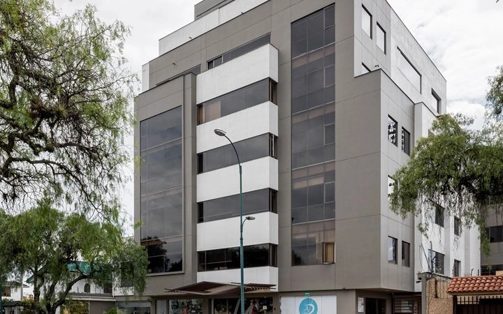 Премиальный отель 1709 m2 в Куэнке, Эквадор