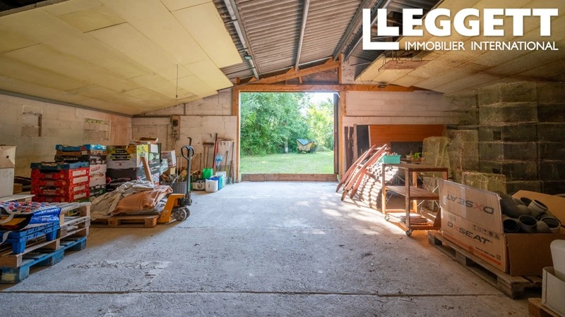 Склад 4472 м² в Новой Аквитании, Франция