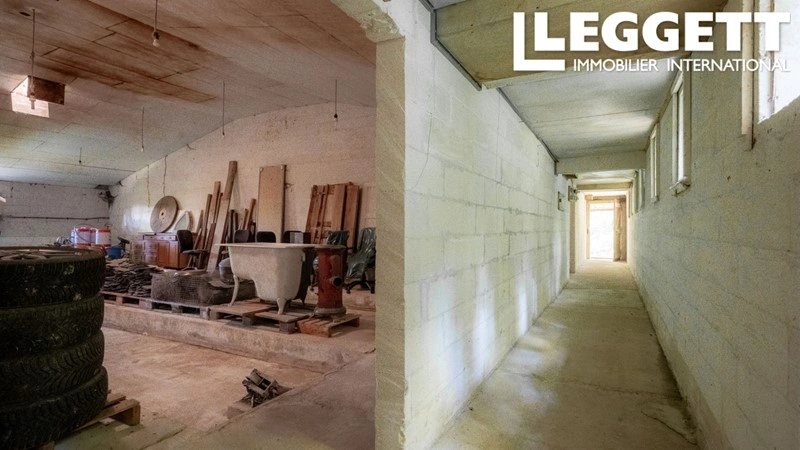 Склад 4472 м² в Новой Аквитании, Франция