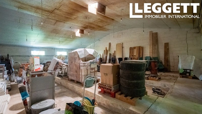 Склад 4472 м² в Новой Аквитании, Франция